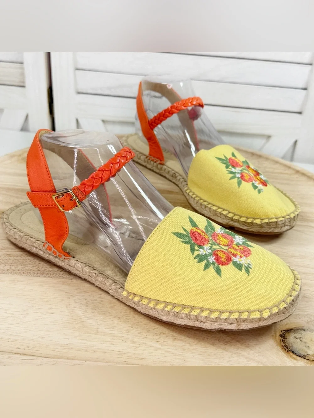 Talbots Izzy Embroidered Canvas Espadrilles Peach Fruit Floral Yellow Orange 9